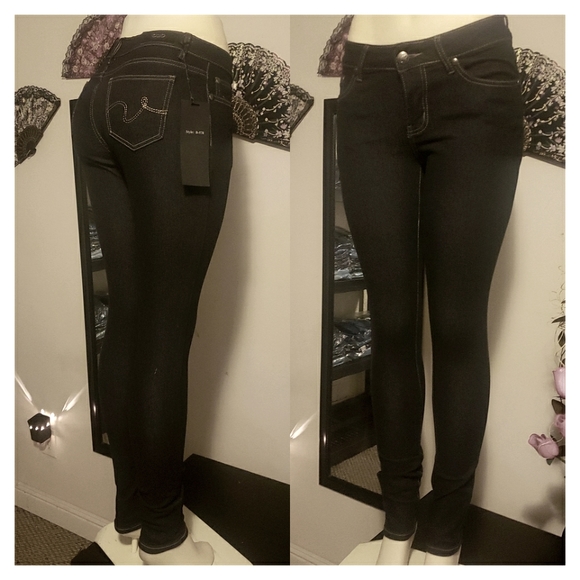 Jeans - Picture 3 of 5